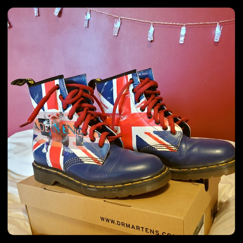RARE Vintage 1970s Dr. Marten's (Made in England)